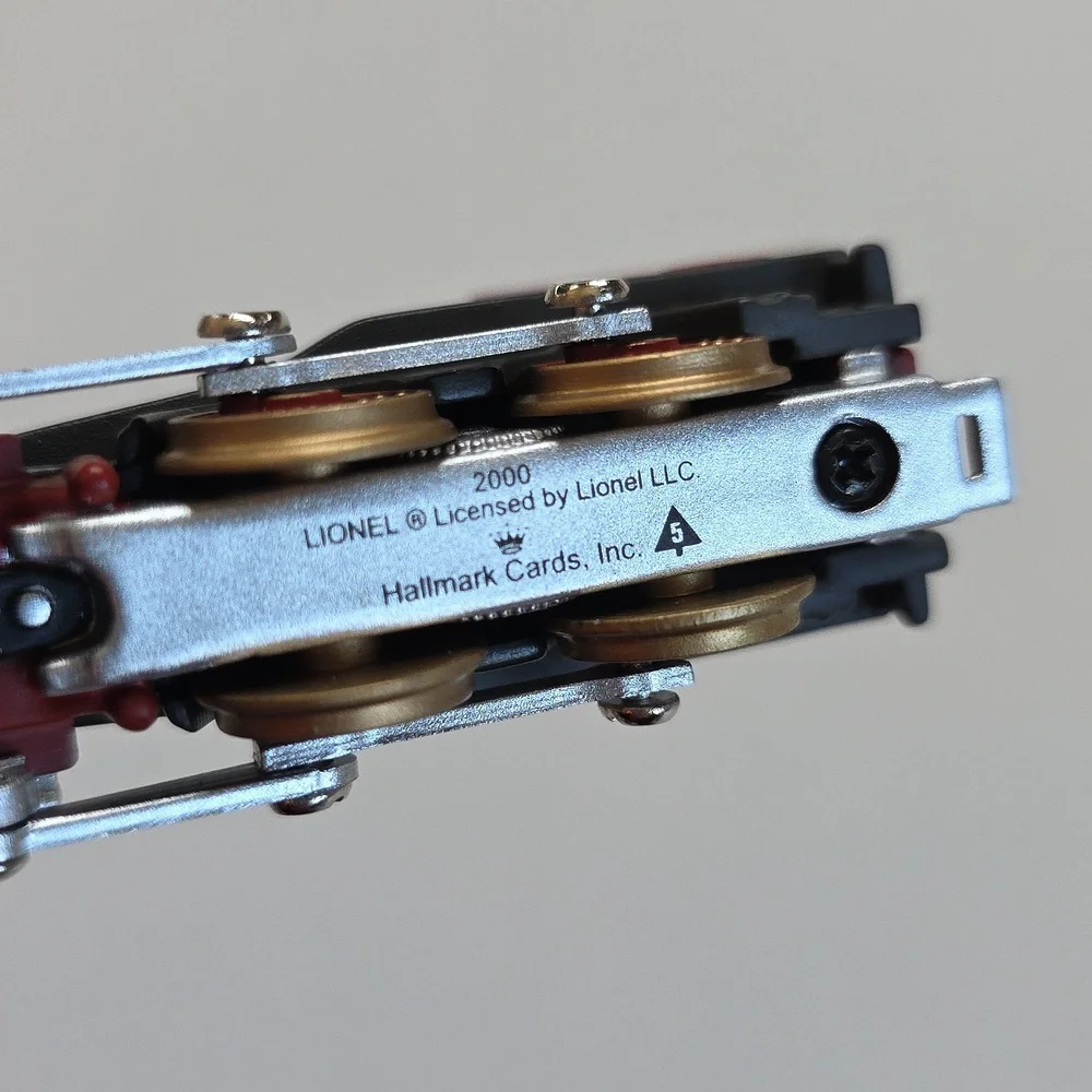 Hallmark Ornament - Lionel Train 2000 - 5th In Series